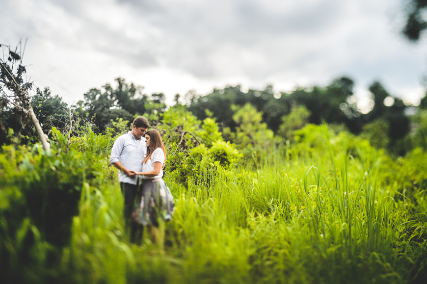 007 creative engagement photo in tall grass